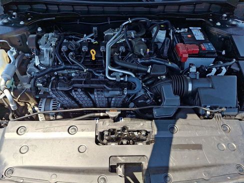 Used 2024 Nissan Altima 2.5 SR w/ SR Premium Package FWD image 28