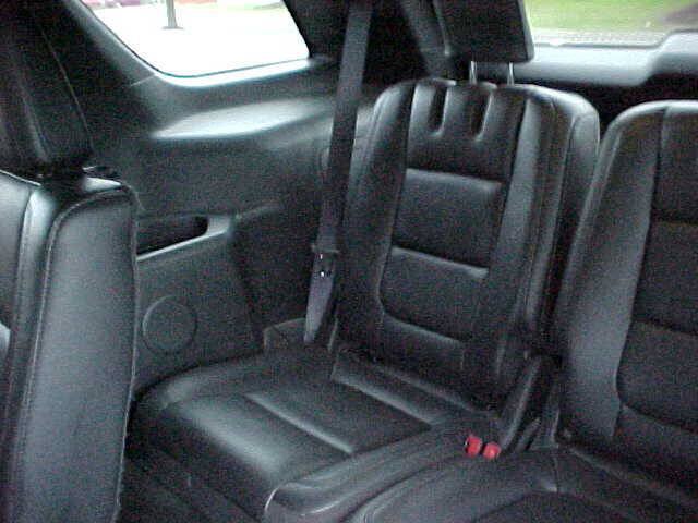 Used 2014 Ford Explorer XLT w/ Equipment Group 202A AWD/4WD image 38