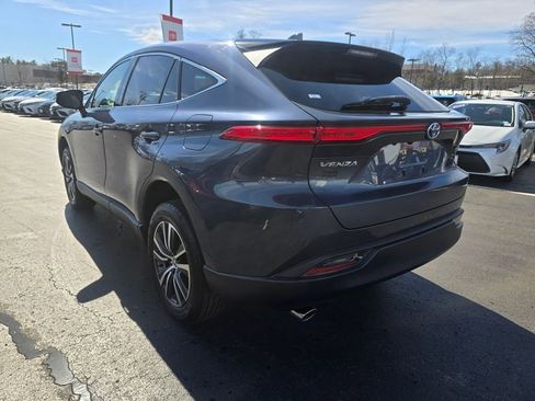 Certified 2021 Toyota Venza LE image 6