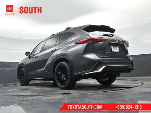 Used 2023 Toyota Highlander XSE AWD/4WD image 48