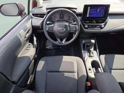 Used 2025 Toyota Corolla LE FWD image 4