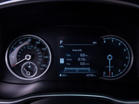 Used 2024 Genesis GV80 3.5T image 25