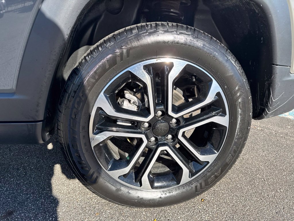 Used 2024 Jeep Compass Limited AWD/4WD image 40