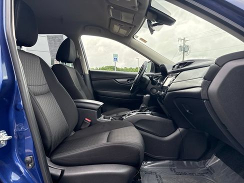 Used 2020 Nissan Rogue SV AWD/4WD image 14