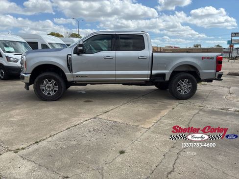 Used 2023 Ford F250 Lariat w/ Lariat Ultimate Package AWD/4WD image 9