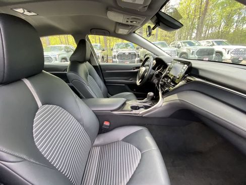 Used 2024 Toyota Camry SE FWD image 23