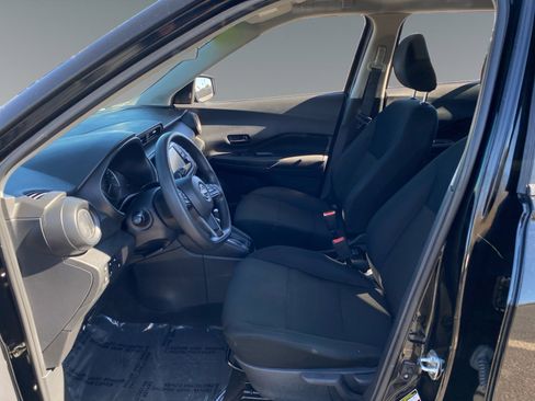 Used 2024 Nissan Kicks S FWD image 9