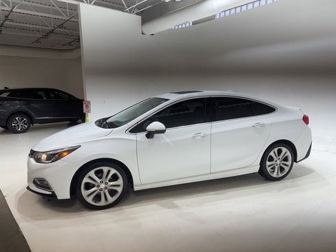 Used 2016 Chevrolet Cruze Premier image 4