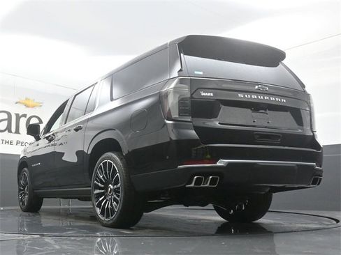 New 2026 Chevrolet Suburban High Country w/ LPO, Illumination Package image 5