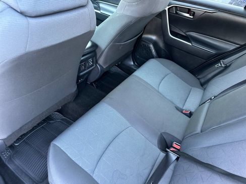 Used 2025 Toyota RAV4 XLE AWD/4WD image 11