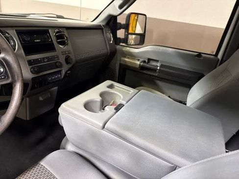 Used 2015 Ford F250 XLT w/ FX4 Off-Road Package AWD/4WD image 20