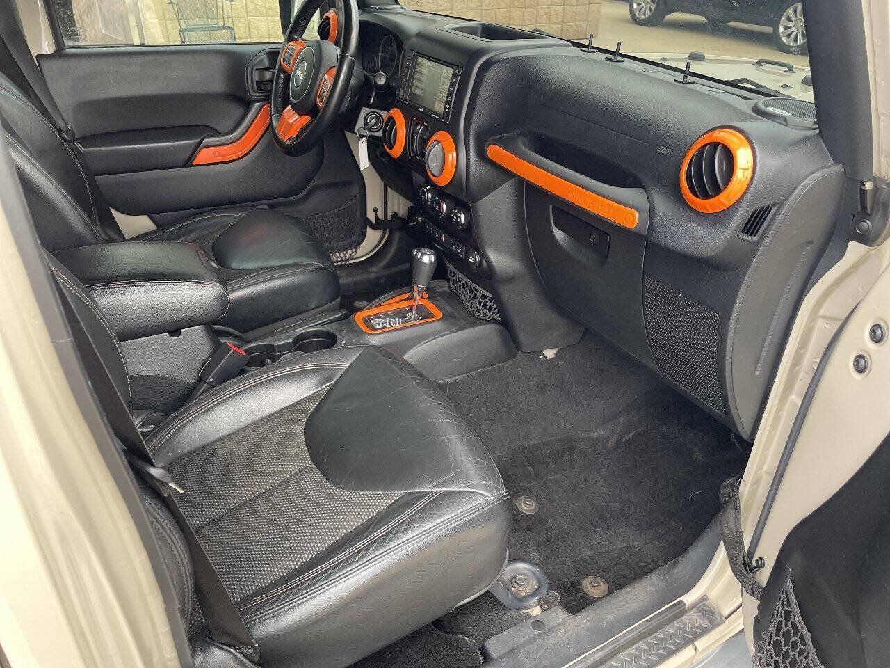 Used 2016 Jeep Wrangler Unlimited Sahara AWD/4WD image 64