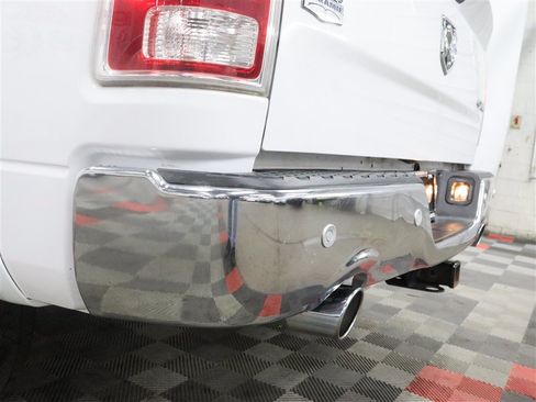 Used 2018 RAM 1500 Laramie w/ Convenience Group AWD/4WD image 7