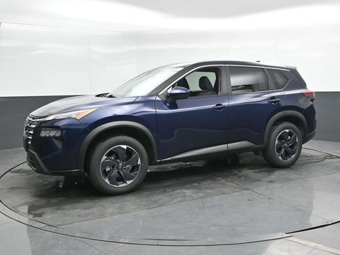 Used 2025 Nissan Rogue SV image 7