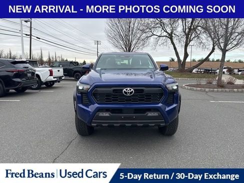 Used 2024 Toyota Tacoma TRD Off-Road image 9