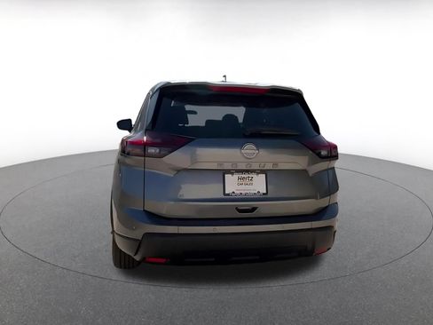 Used 2025 Nissan Rogue SV FWD image 11