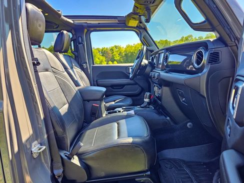 Used 2021 Jeep Wrangler Unlimited Sahara AWD/4WD image 40