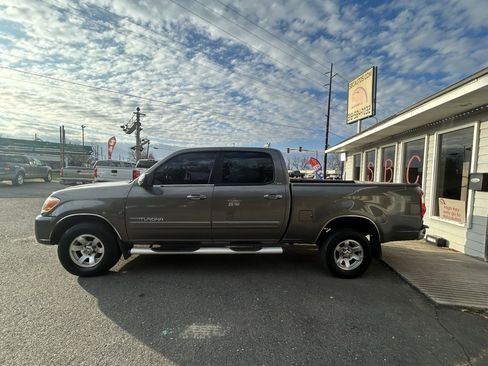 Used 2006 Toyota Tundra SR5 image 2
