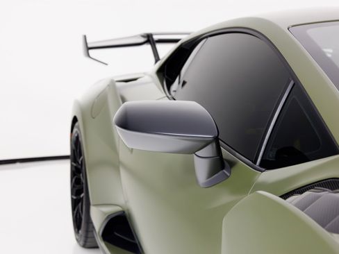 Used 2022 Lamborghini Huracan STO image 52