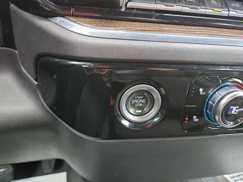 Used 2023 GMC Sierra 1500 Elevation image 21