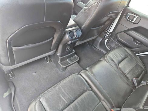 Used 2021 Jeep Wrangler Unlimited Sahara image 19