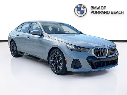 New 2026 BMW 530i image 1