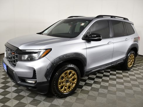 Certified 2023 Honda Passport TrailSport image 10