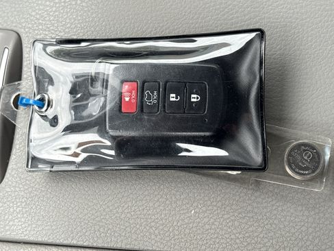 Used 2019 Toyota Highlander Limited Platinum AWD/4WD image 36