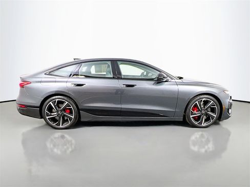 Used 2025 Audi S6 e-tron Premium Plus w/ Premium Plus image 8