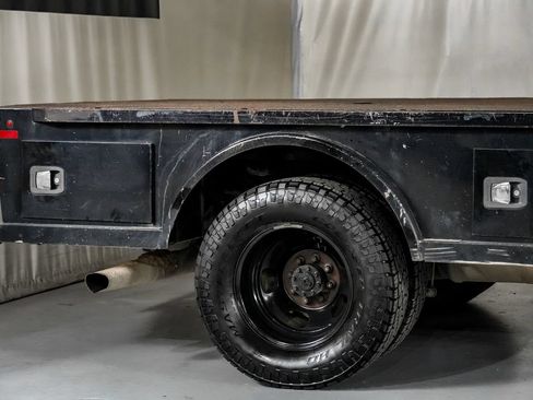 Used 2018 RAM 3500 Tradesman w/ Chrome Appearance Group AWD/4WD image 6