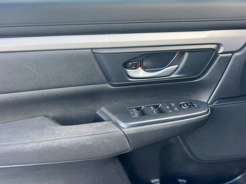Used 2018 Honda CR-V LX image 12