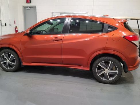 Used 2020 Honda HR-V Touring image 7