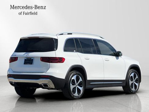 New 2026 Mercedes-Benz GLB 250 image 2