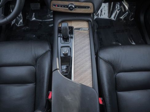 Certified 2023 Volvo XC90 B6 Plus w/ Protection Package Premier image 25