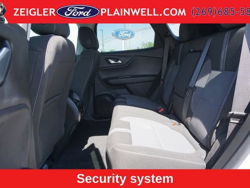 Used 2024 Chevrolet Blazer LT w/ Convenience Package FWD image 12