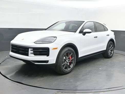 New 2025 Porsche Cayenne S image 1