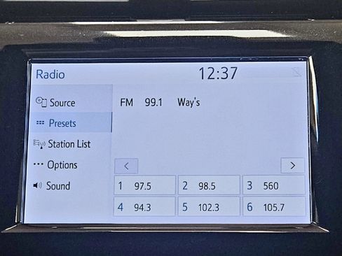 Used 2018 Toyota Camry SE image 17