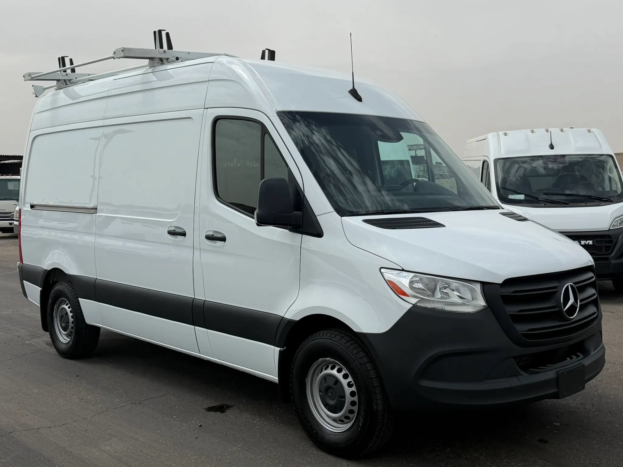 Used 2024 Mercedes-Benz Sprinter 2500 w/ Acoustic Package image 8