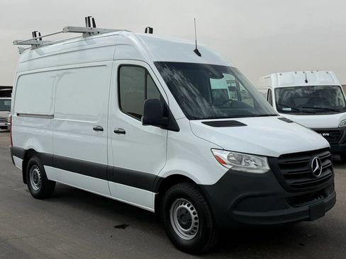Used 2024 Mercedes-Benz Sprinter 2500 w/ Acoustic Package image 8