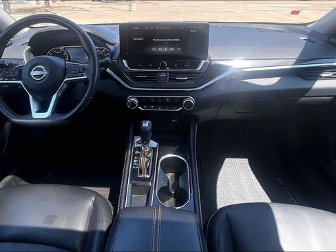 Used 2023 Nissan Altima 2.5 SR w/ SR Premium Package FWD image 8