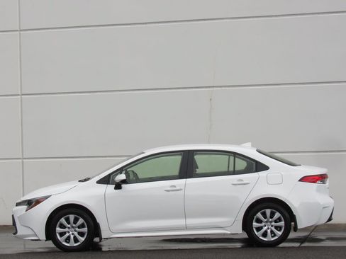 Certified 2026 Toyota Corolla LE FWD image 4