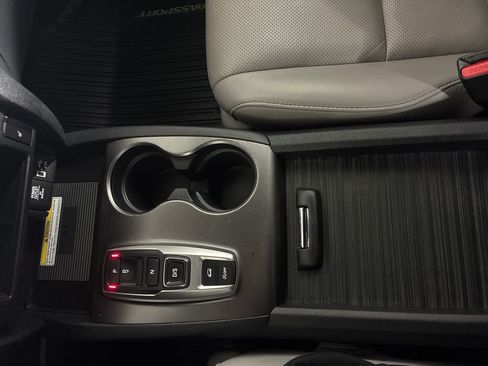 Used 2023 Honda Passport EX-L image 16