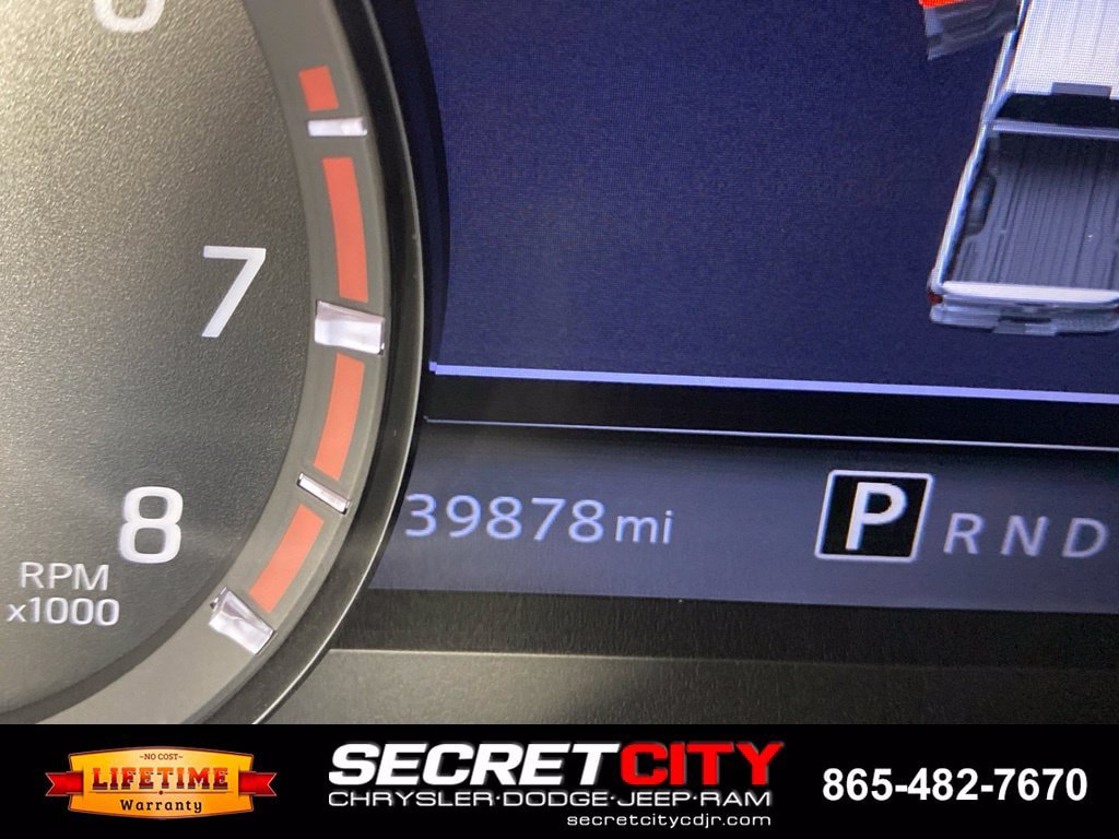 Used 2023 Nissan Titan PRO-4X w/ Pro-4x Convenience Package AWD/4WD image 18