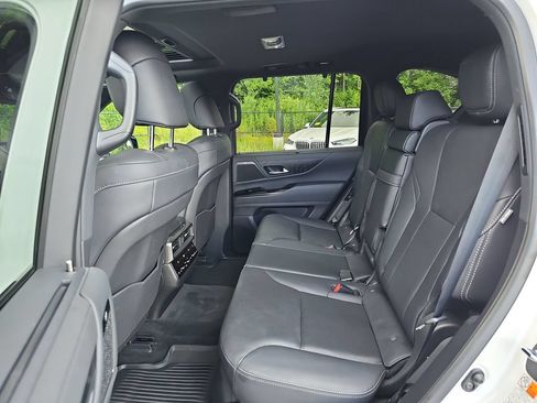 Used 2023 Lexus LX 600 4WD w/ Appearance Package image 27