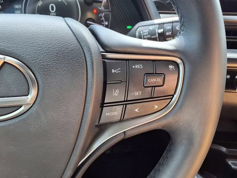 Used 2023 Lexus UX 250h FWD w/ Accessory Package (Z2) image 16