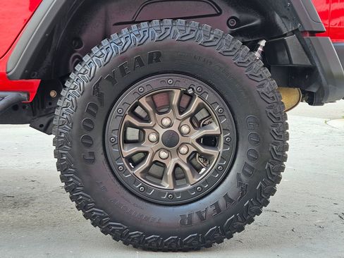 Used 2018 Jeep Wrangler Unlimited Rubicon image 29