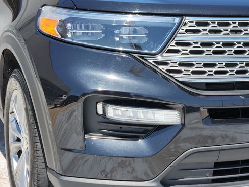 Used 2023 Ford Explorer Limited AWD/4WD image 10