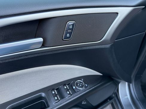Used 2018 Ford Fusion S FWD image 26