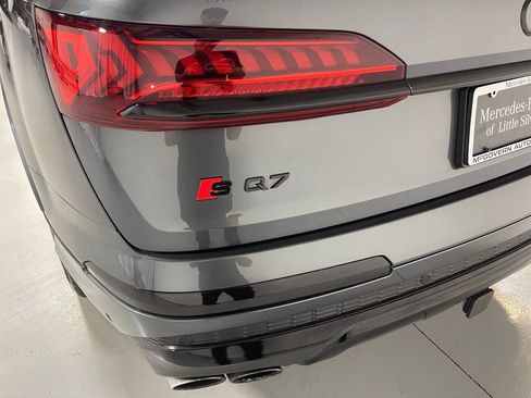 Used 2021 Audi SQ7 Premium Plus w/ Driver Assistance Package AWD/4WD image 13