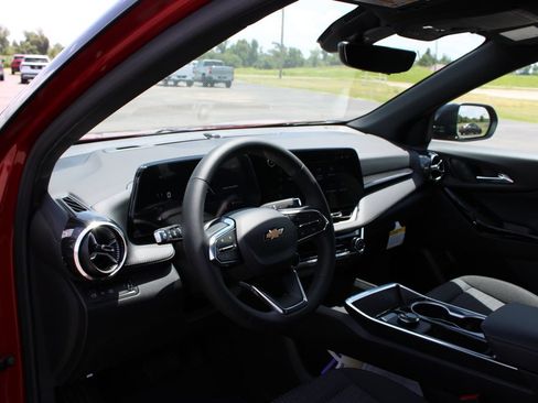 New 2027 Chevrolet Equinox LT w/ Safety and Technology Package FWD image 17
